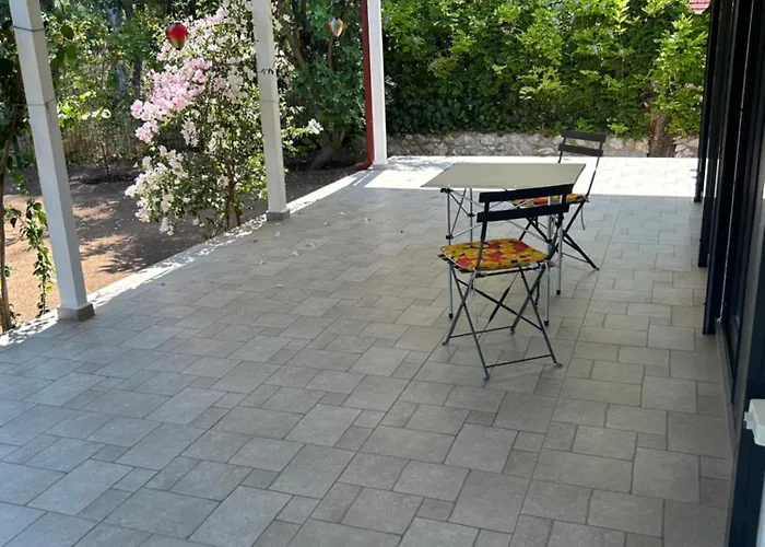 Hisaroenue Jasmin 350m * Хисароню